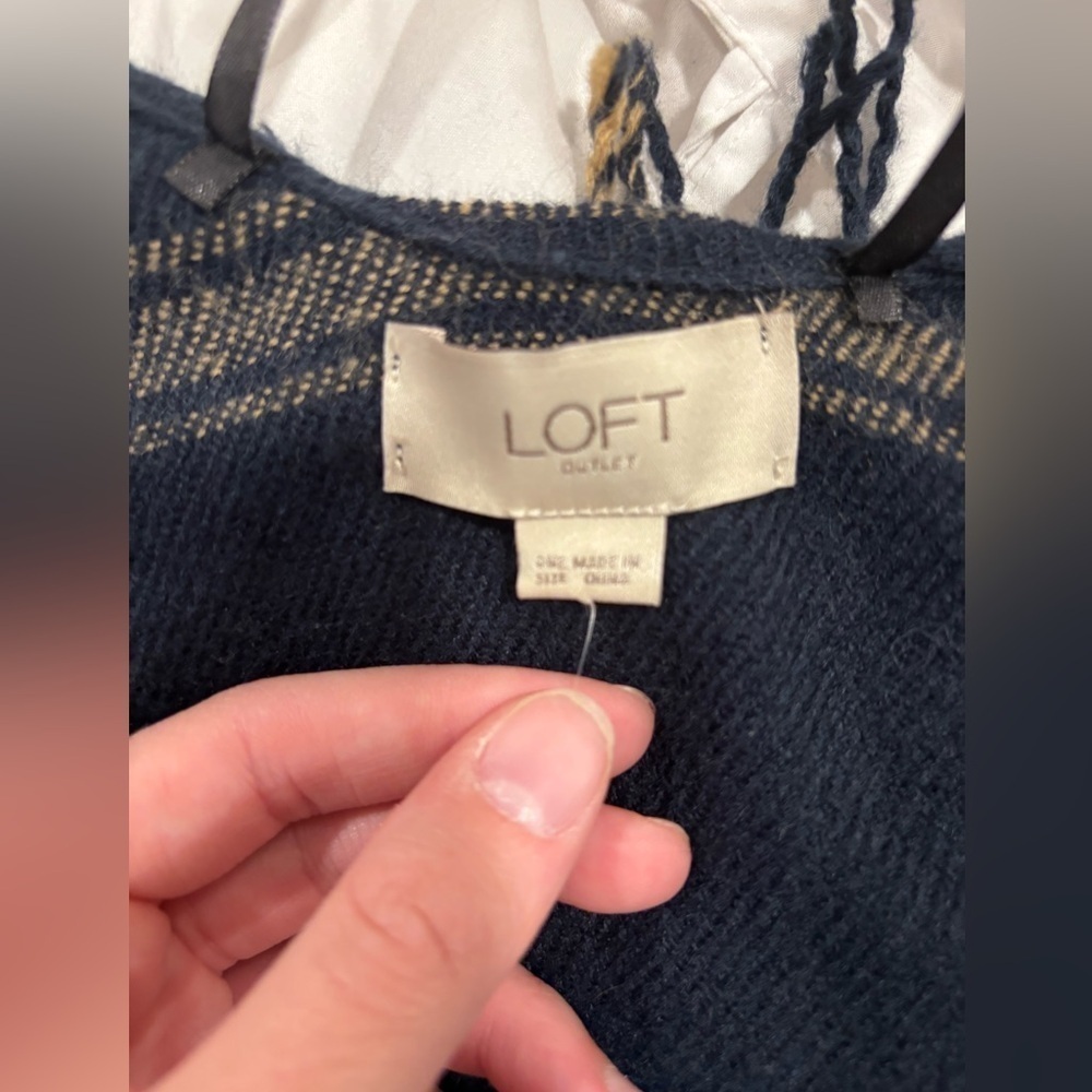 Loft Navy and Tan Plaid Poncho/shawl​​​​​ - Picture 8 of 8